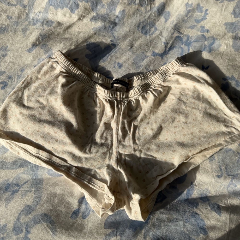 Brandy Melville Cotton Sleep Shorts - Cream Floral
